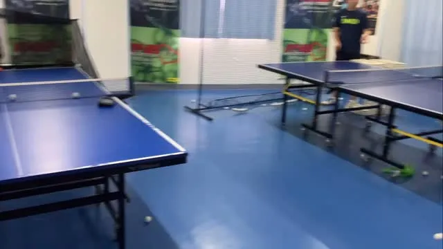 こんにちは！荒川区にある卓球教室、町屋卓球場です！